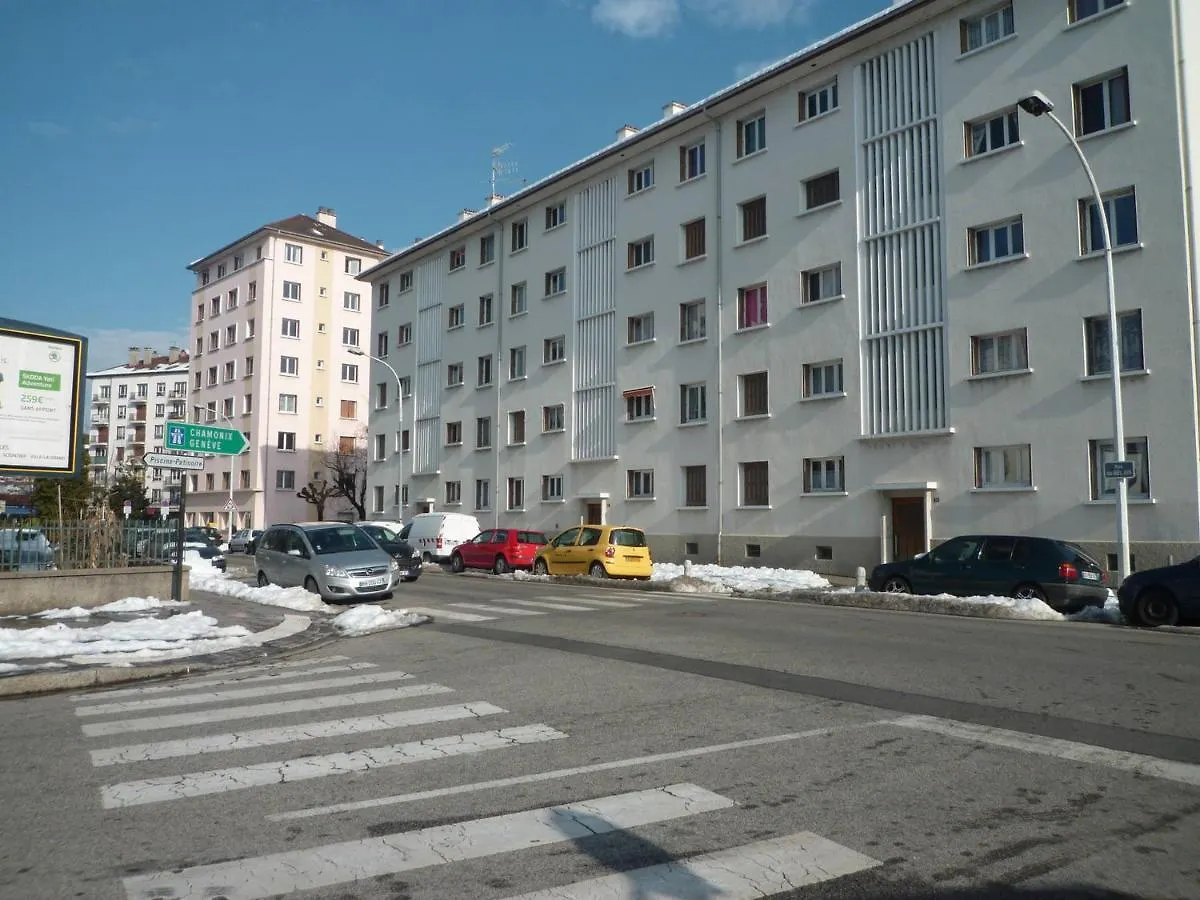 Apartment Appartement 3 Pieces Renove, Proche Centre-Ville D'Annecy, Balcon Et Equipements Modernes - Fr-1-432-14